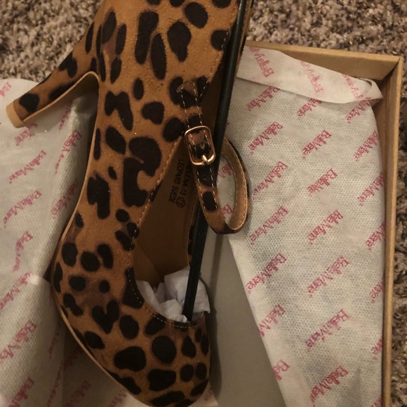 New  7.5 MARY Jane Leopard Shoe - Picture 2 of 3